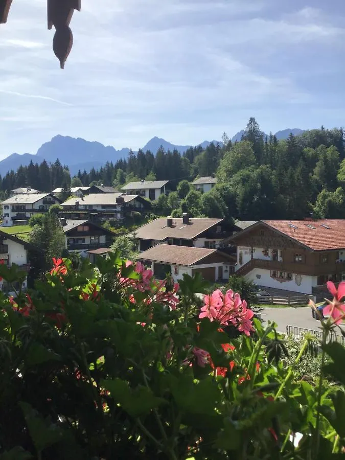 Apartment Gaestehaus Alfred Klais Krun Germany
